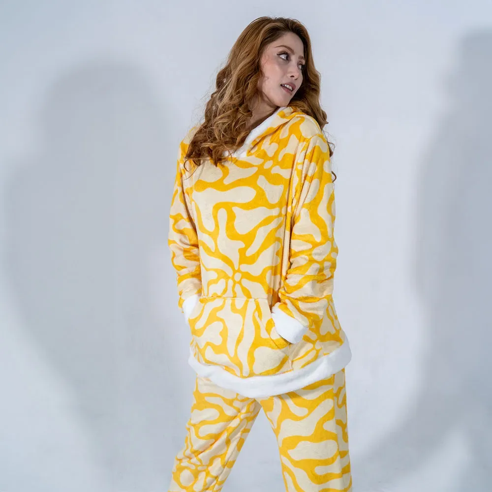 Yellow Abstract Pijama Dos Piezas